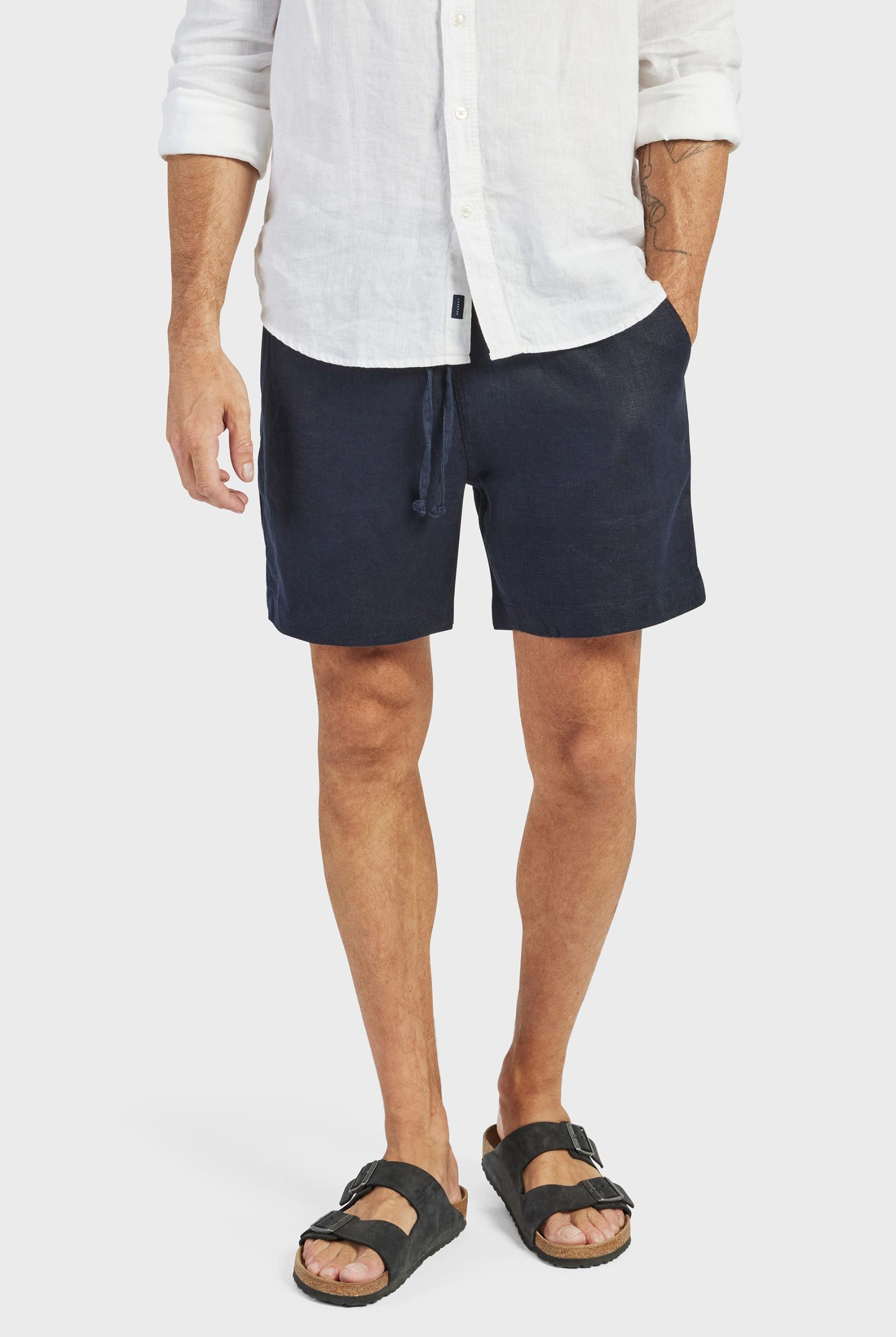 RIVIERALINENSHORT-NAVY-B_369eb86b-2785-487a-84d2-3145ebcf8a98.jpg Riviera Linen Short - Image 1